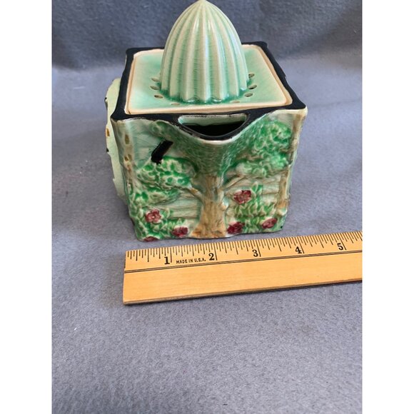 Vintage Cottage-Themed Ceramic Citrus Reamer with Lid & Handle - Picture 12 of 15